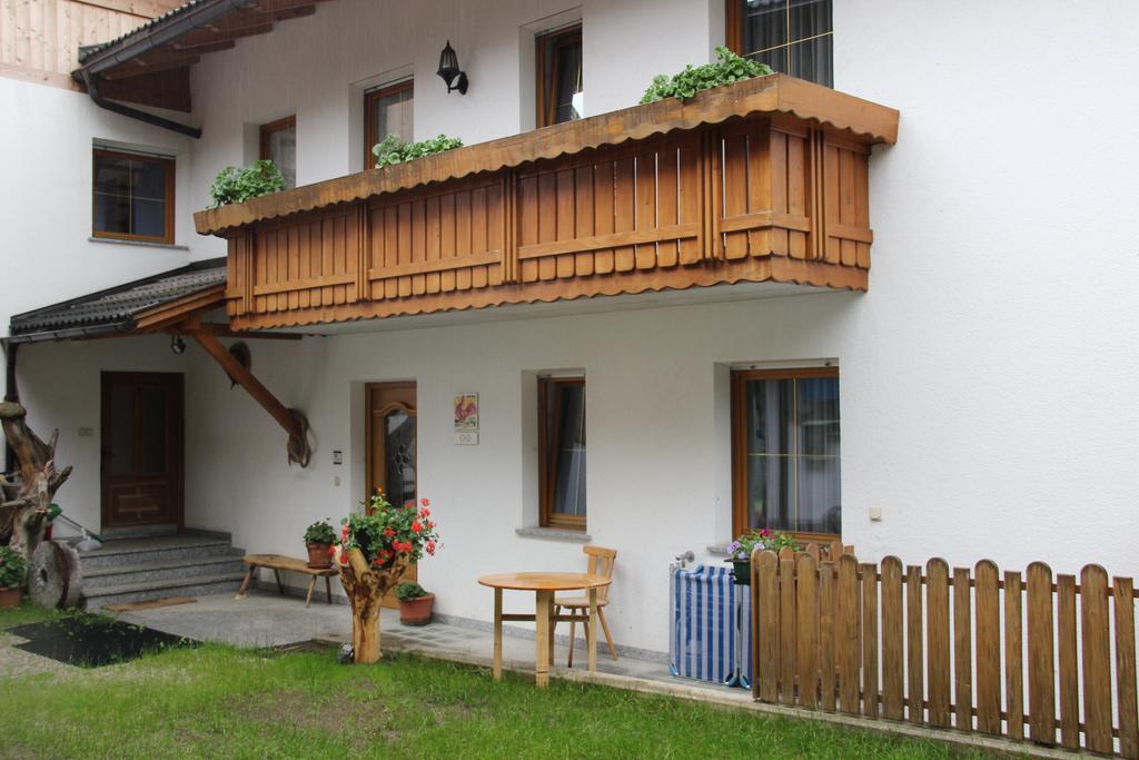 Lenzerhof Villa Lappago Room photo